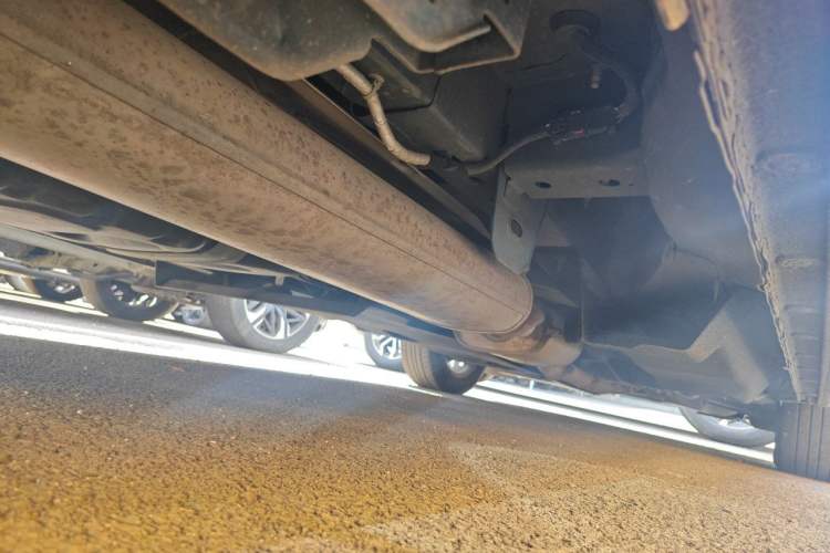 Used Buick GL8 2023 Land Executive Class Deluxe Model Chassis Rear Right