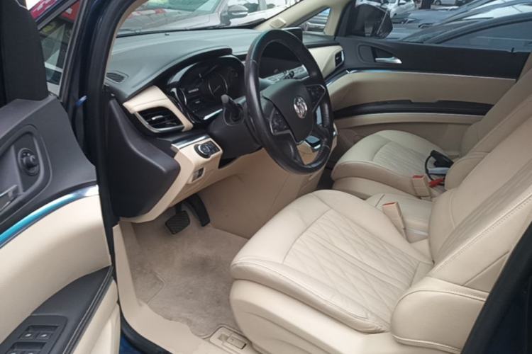 Used Buick GL8 2023 Land Executive Class 652T Luxury Model Driver Seat