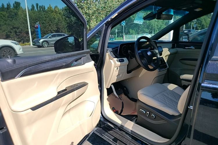 Used Buick GL8 2023 ES Lu Zun Luxury Model Driver Seat