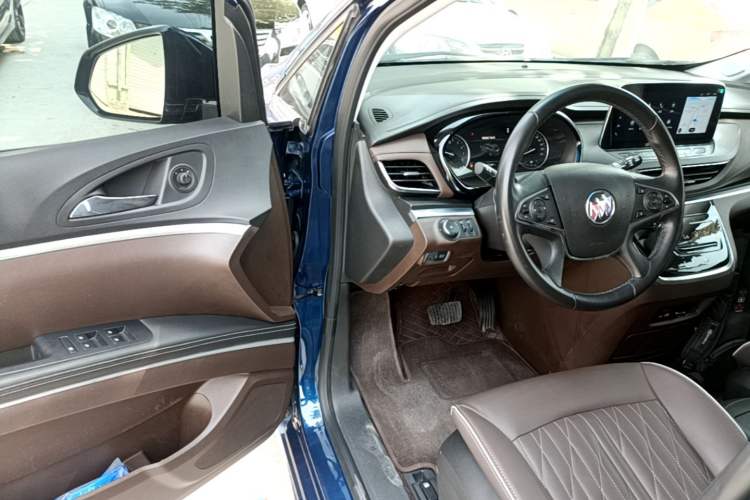 Used Buick GL8 2023 Land Executive Class 652T Luxury Model Driver Seat