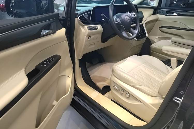 Used Buick GL8 2023 ES Lu Zun Luxury Model Driver Seat