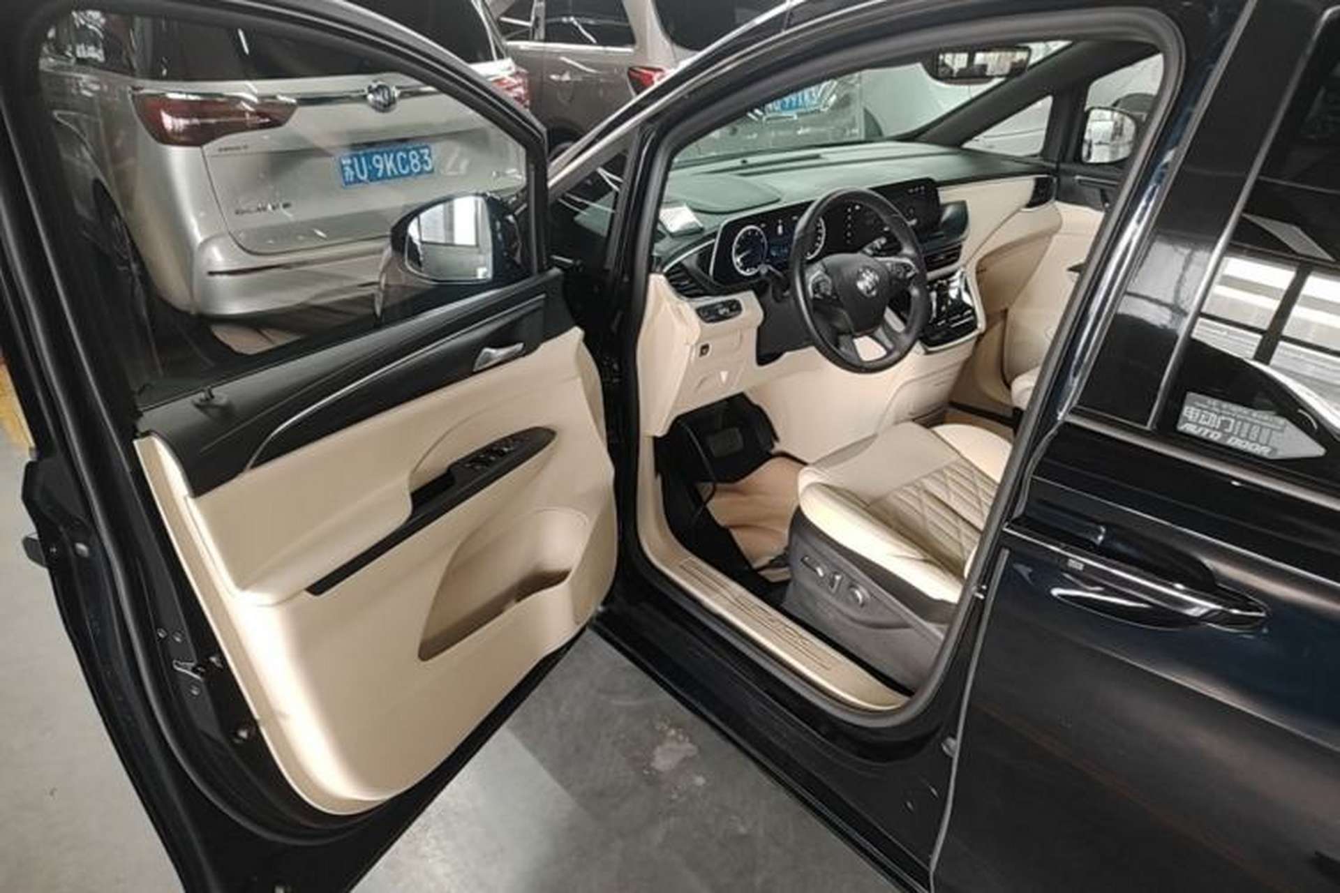 Used Buick GL8 2023 ES Lu Zun Luxury Model Driver Seat