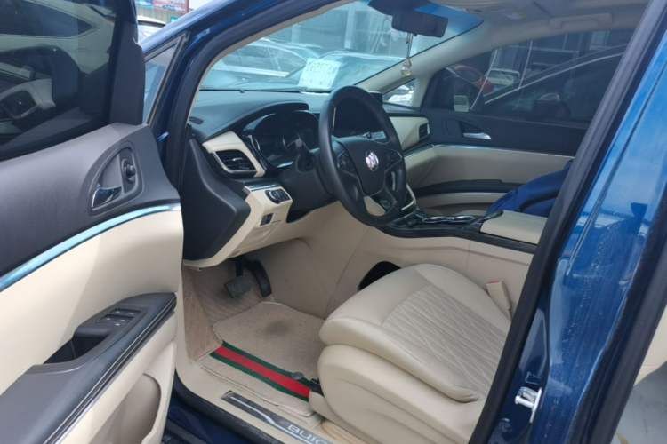 Used Buick GL8 2023 Land Executive Class Deluxe Model Driver Seat