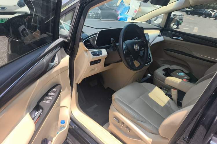 Used Buick GL8 2023 ES Lu Zun Deluxe Model Driver Seat