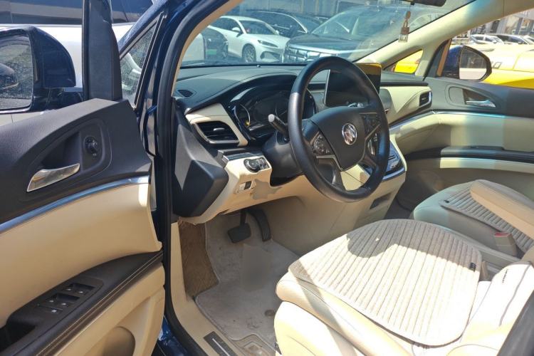 Used Buick GL8 2023 Land Executive Class Deluxe Model Driver Seat