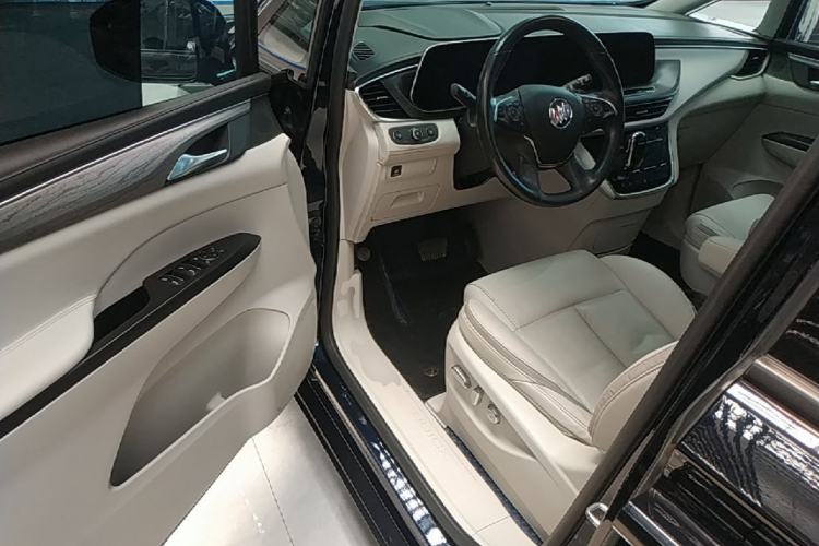 Used Buick GL8 2023 ES Lu Zun Deluxe and Yue Edition Driver Seat