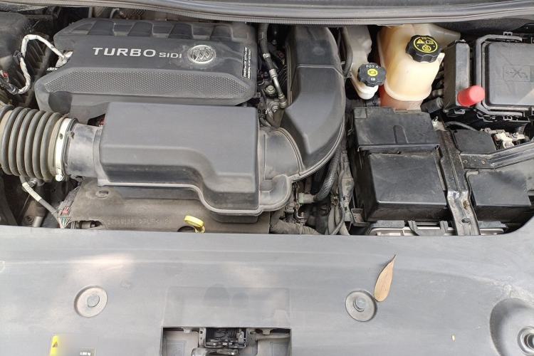 Used Buick GL8 2023 ES Lu Zun Comfort Model Engine Bay