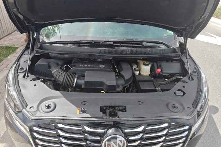 Used Buick GL8 2023 ES Lu Zun Comfort Model Engine Bay