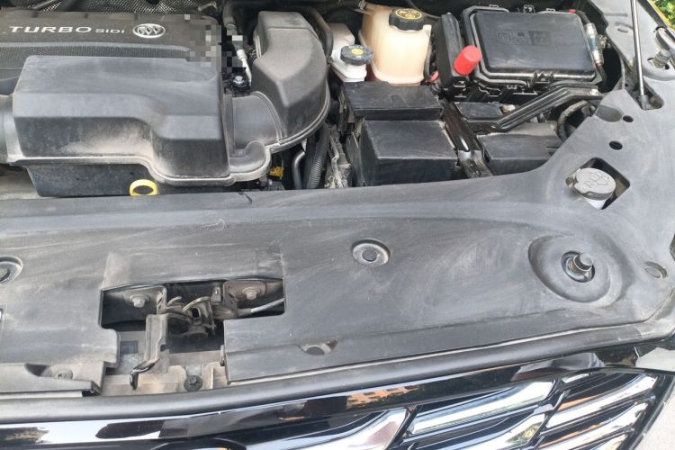 Used Buick GL8 2023 ES Lu Zun Comfort Model Engine Bay Left