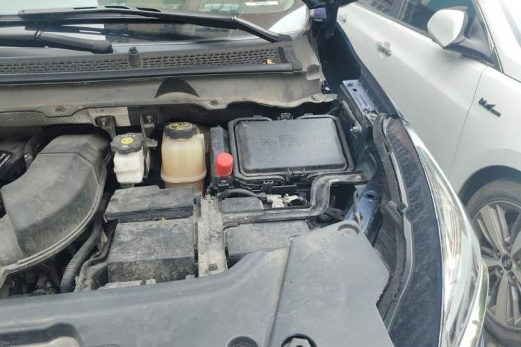 Used Buick GL8 2023 Land Executive Class Smart Enjoyment Model Engine Bay Left