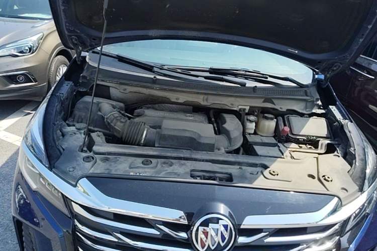 Used Buick GL8 2023 Land Executive Class 652T Luxury Model Engine Bay