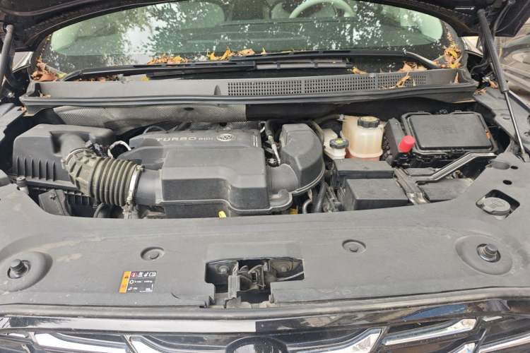 Used Buick GL8 2023 ES Lu Zun Comfort Model Engine Bay