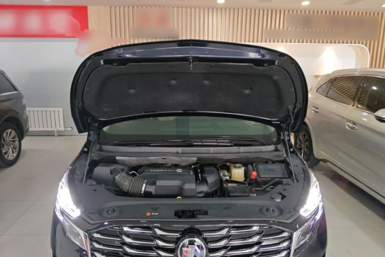 Used Buick GL8 2023 ES Lu Zun Luxury Model Engine Bay