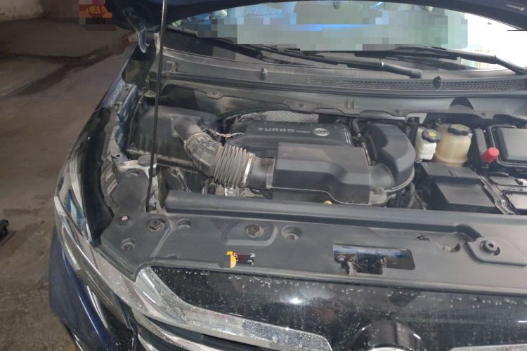 Used Buick GL8 2023 Land Executive Class 652T Luxury Model Engine Bay Right