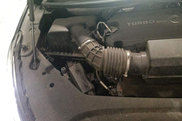 Used Buick GL8 2023 ES Lu Zun Deluxe Model Engine Bay Right