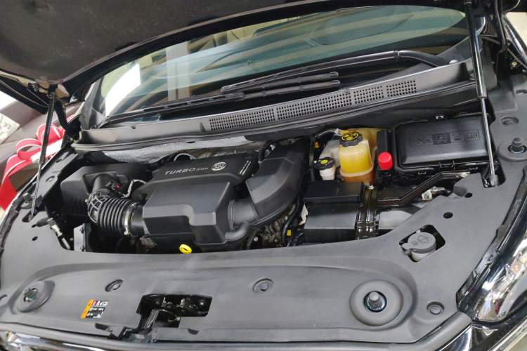 Used Buick GL8 2023 ES Lu Zun Comfort Model Engine Bay