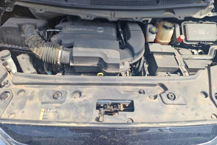 Used Buick GL8 2023 Land Executive Class Deluxe Model Engine Bay