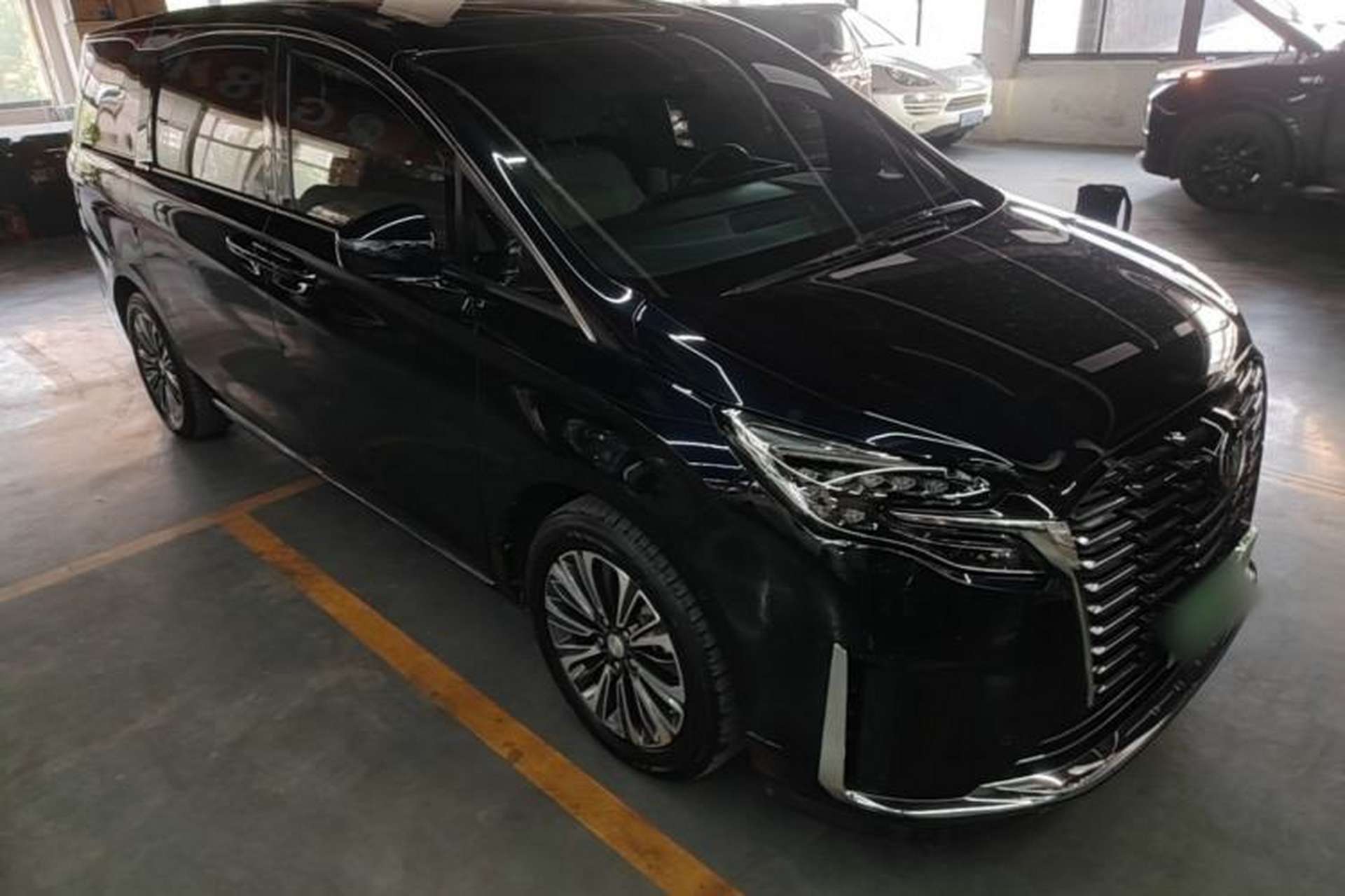 Used Buick GL8 2023 ES Lu Zun Luxury Model Exterior 1