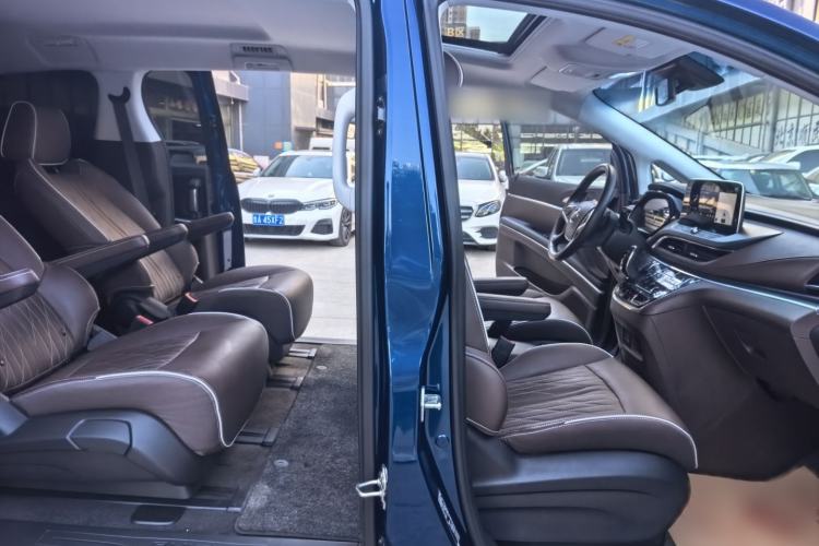 Used Buick GL8 2023 Land Executive Class 652T Luxury Model Exterior 11