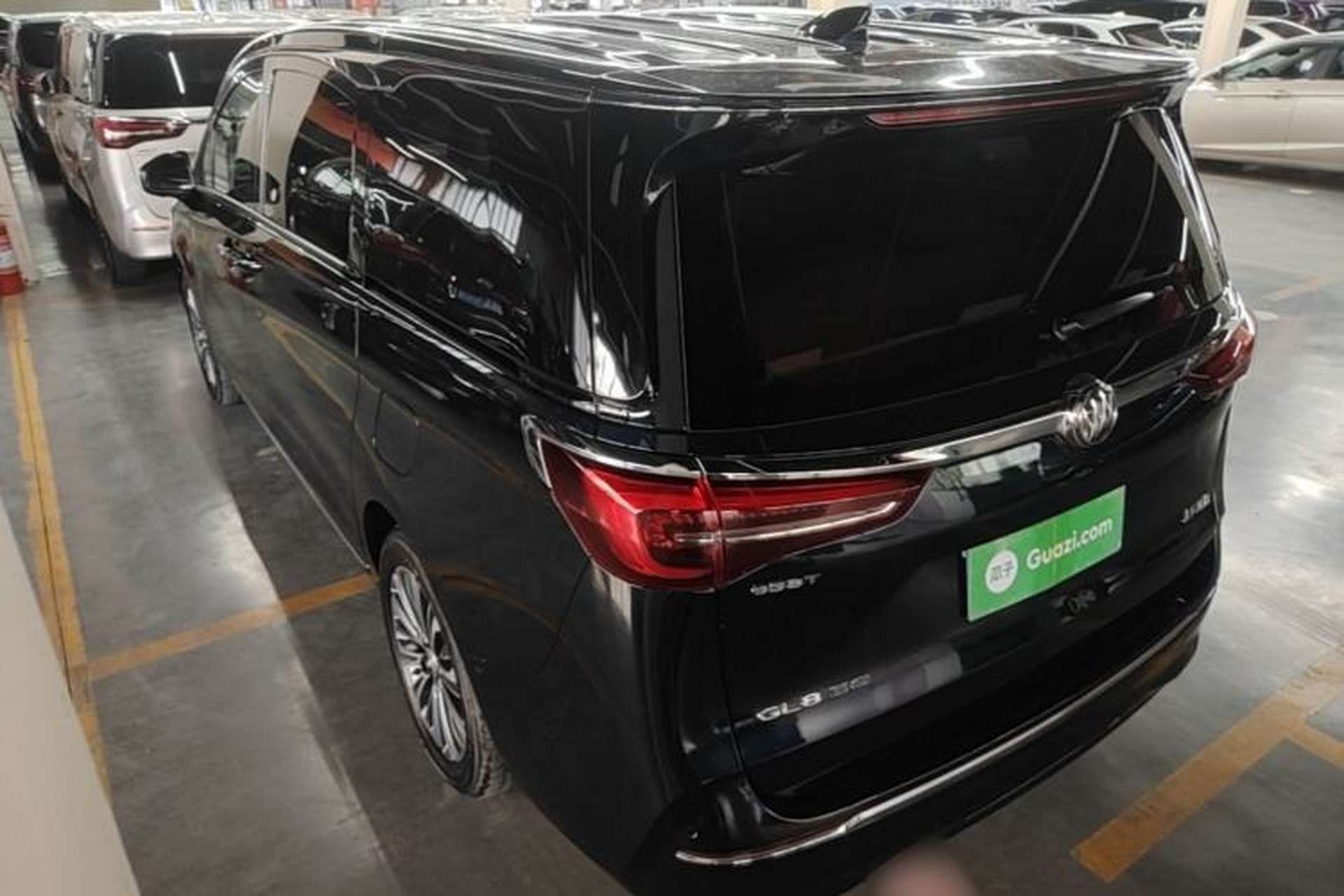 Used Buick GL8 2023 ES Lu Zun Luxury Model Exterior 2