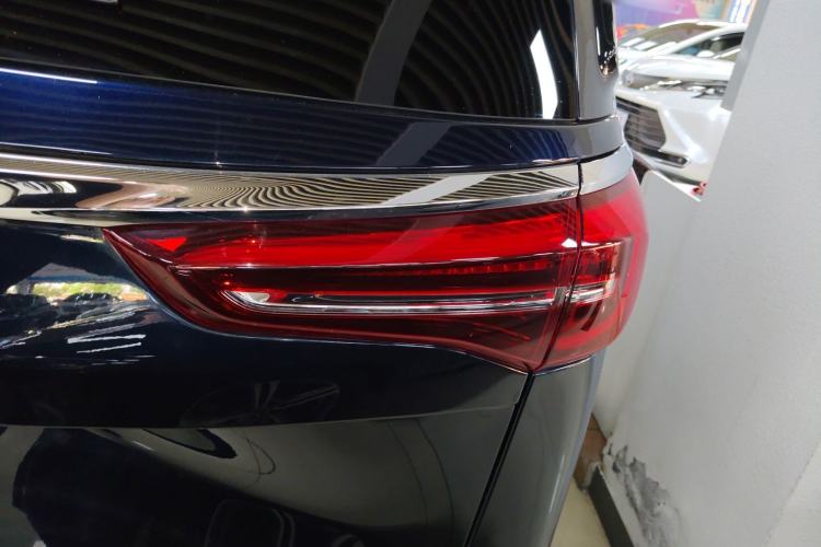 Used Buick GL8 2023 ES Lu Zun Comfort Model Exterior 3