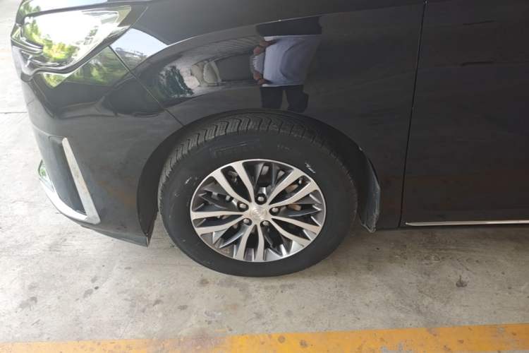 Used Buick GL8 2023 ES Lu Zun Comfort Model Exterior 4