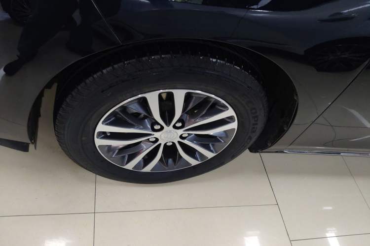 Used Buick GL8 2023 ES Lu Zun Comfort Model Exterior 4