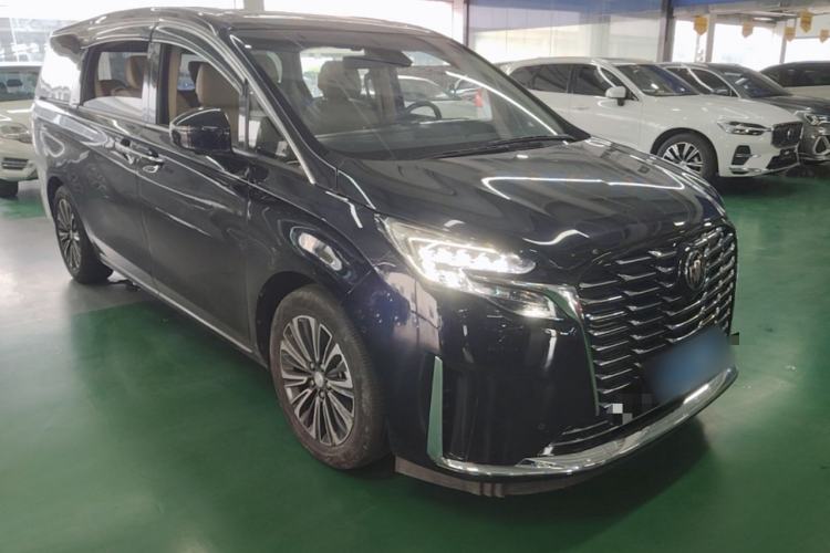 Used Buick GL8 2023 ES Lu Zun Luxury Model Front Right 45 Deg