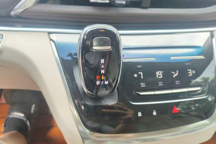 Used Buick GL8 2023 Land Executive Class Smart Enjoyment Model Gear Lever