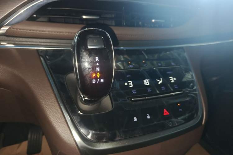 Used Buick GL8 2023 Land Executive Class 652T Luxury Model Gear Lever
