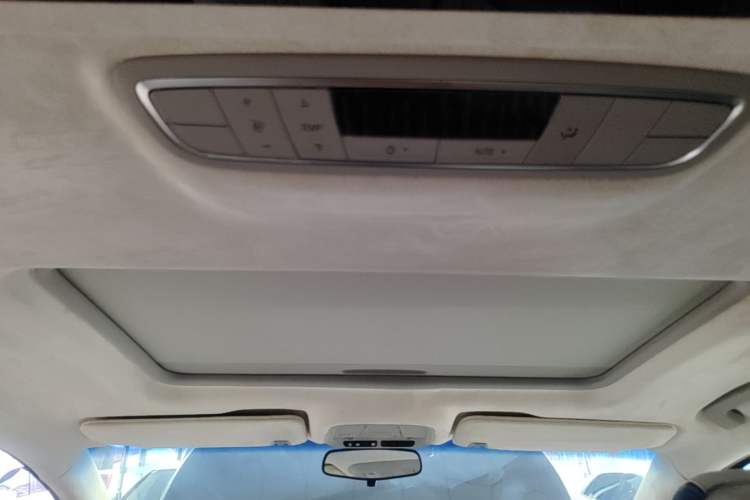 Used Buick GL8 2023 ES Lu Zun Comfort Model Headliner
