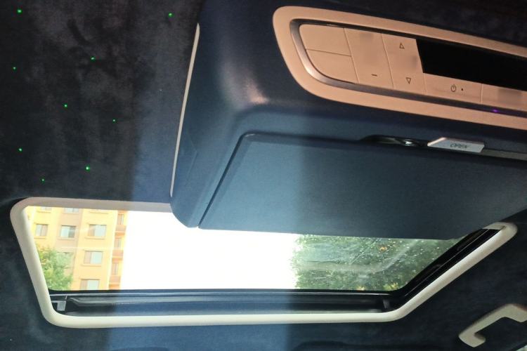 Used Buick GL8 2023 ES Lu Zun Comfort Model Headliner