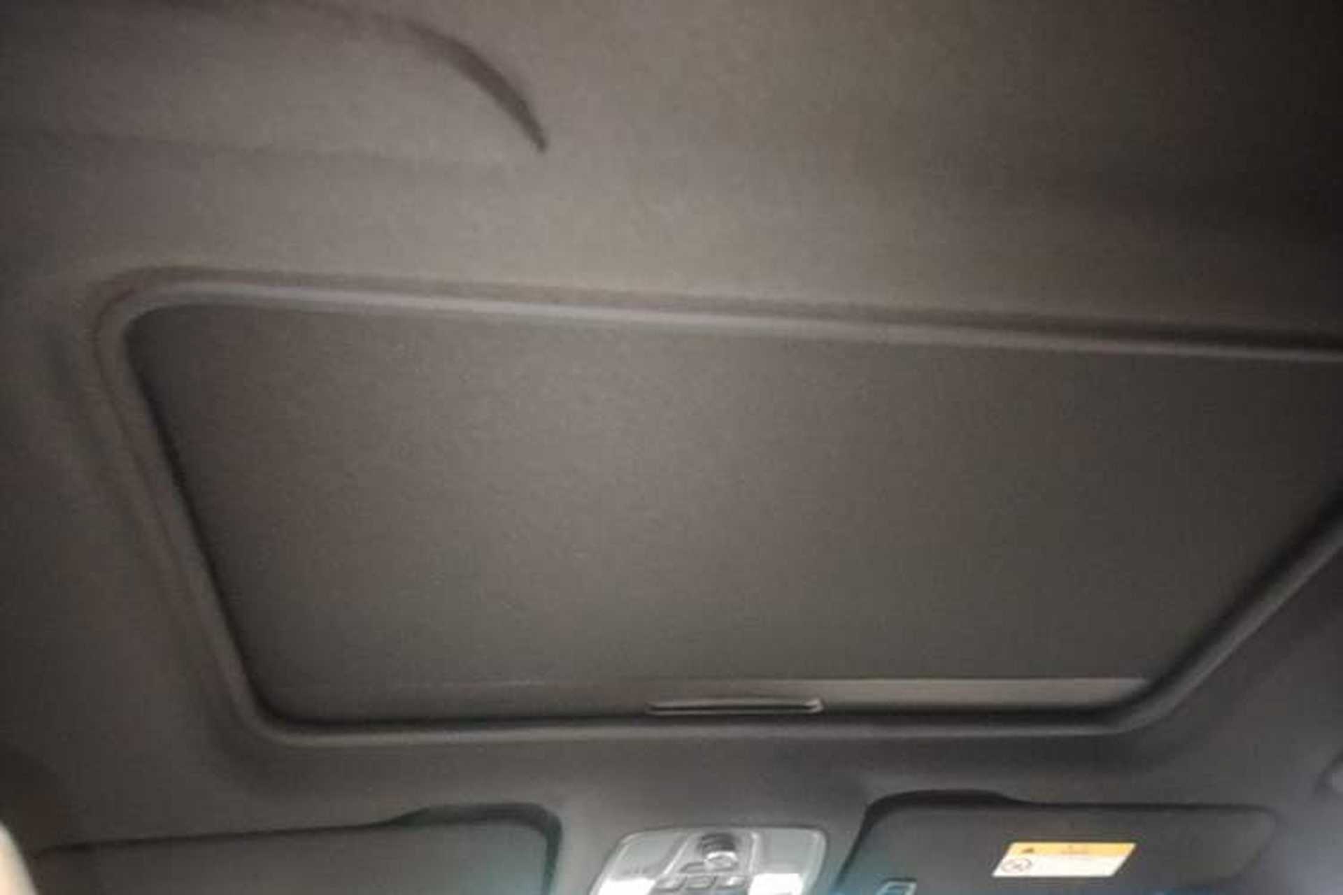 Used Buick GL8 2023 ES Lu Zun Luxury Model Headliner