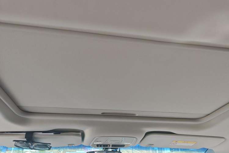 Used Buick GL8 2023 ES Lu Zun Comfort Model Headliner