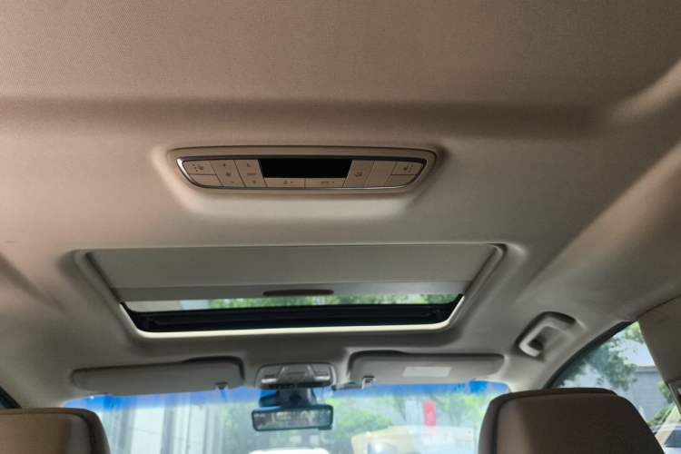 Used Buick GL8 2023 ES Lu Zun Deluxe Model Headliner