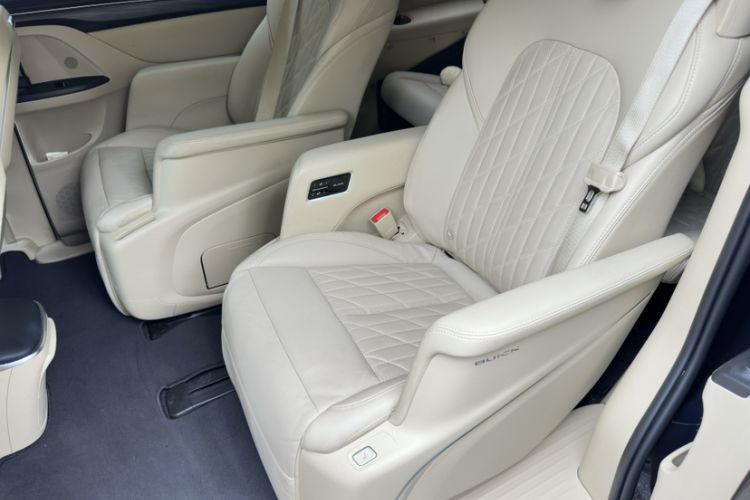Used Buick GL8 2023 ES Lu Zun Luxury Model Interior 1