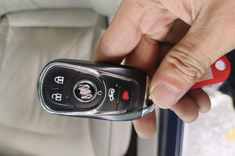 Used Buick GL8 2023 Land Executive Class 652T Luxury Model Interior 1
