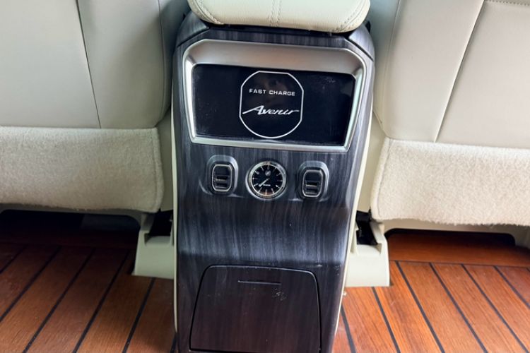 Used Buick GL8 2023 ES Lu Zun Comfort Model Interior 11