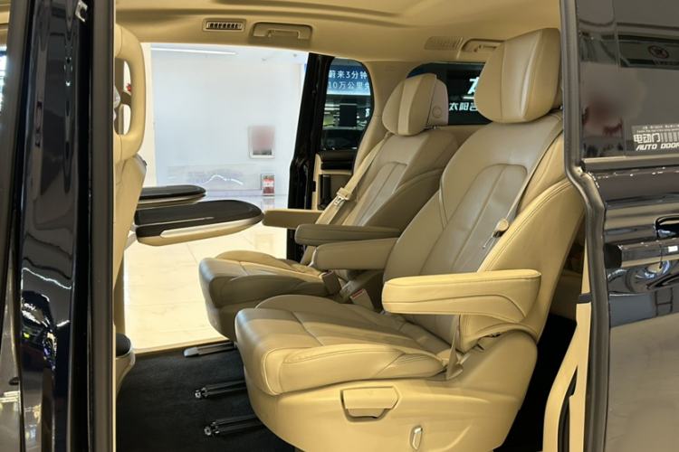 Used Buick GL8 2023 ES Lu Zun Deluxe Model Interior 2