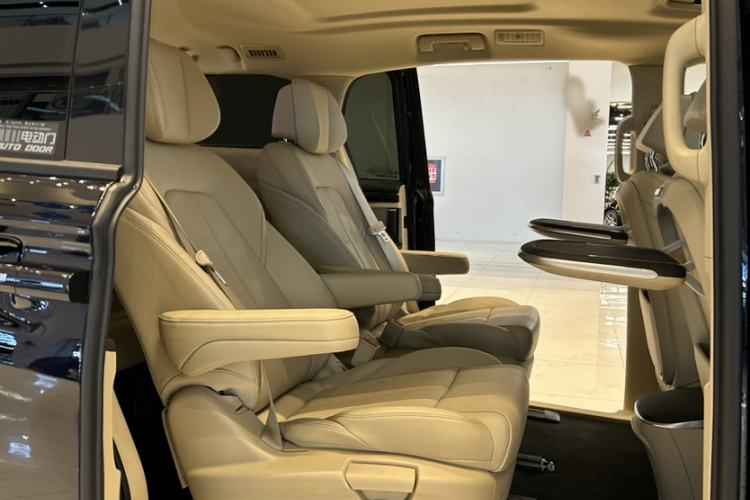 Used Buick GL8 2023 ES Lu Zun Deluxe Model Interior 3