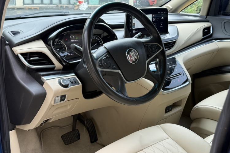 Used Buick GL8 2023 Land Executive Class 652T Luxury Model Interior 4