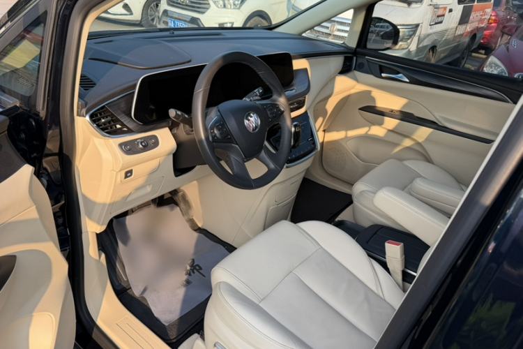 Used Buick GL8 2023 ES Lu Zun Deluxe Model Interior 4