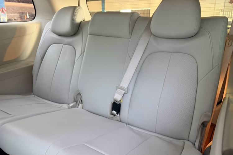Used Buick GL8 2023 ES Lu Zun Comfort Model Interior 5