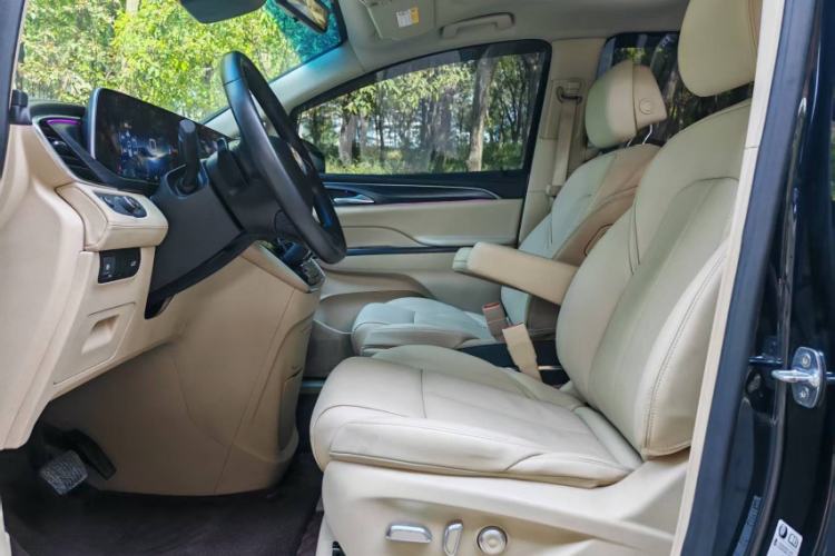 Used Buick GL8 2023 ES Lu Zun Deluxe Model Interior 5