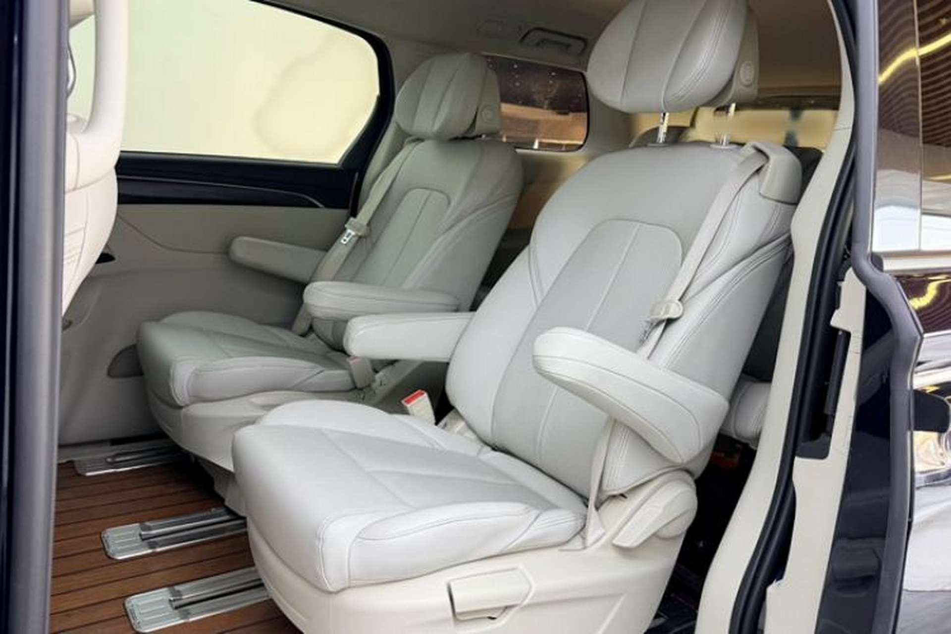 Used Buick GL8 2023 ES Lu Zun Comfort Model Interior 6