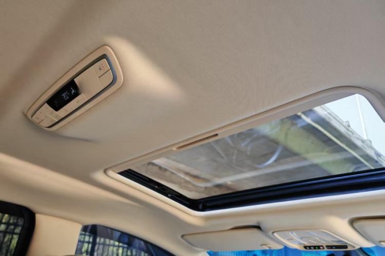 Used Buick GL8 2023 ES Lu Zun Deluxe Model Interior 7
