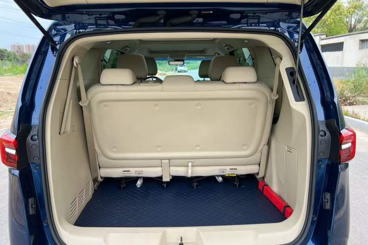 Used Buick GL8 2023 Land Business Class Smart Deluxe Model Interior 7