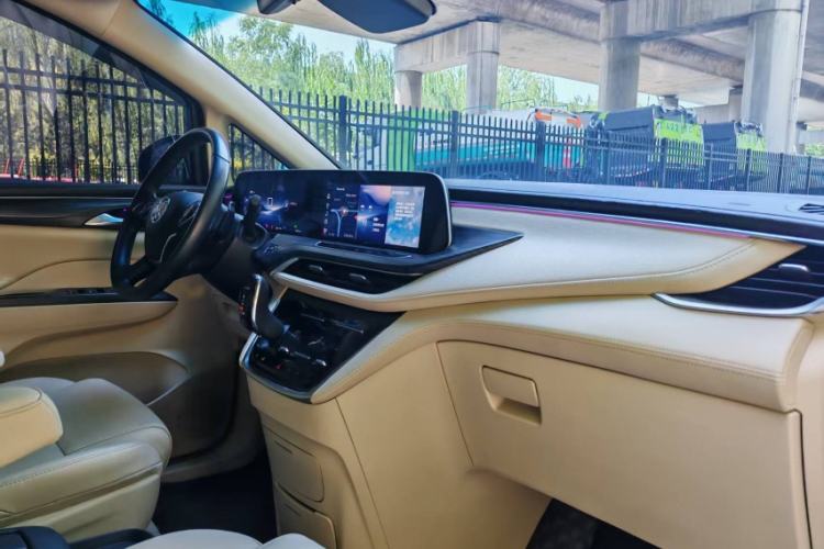 Used Buick GL8 2023 ES Lu Zun Deluxe Model Interior 8