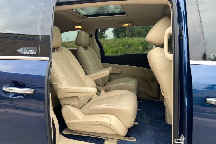Used Buick GL8 2023 Land Business Class Smart Deluxe Model Interior 8