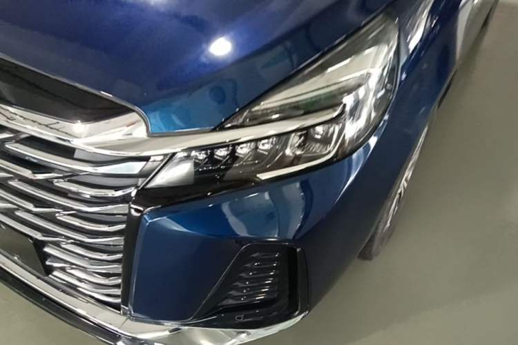 Used Buick GL8 2023 Land Business Class Smart Deluxe Model Left Front Headlight